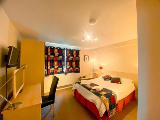 غرفة قياسية مزدوجة، OYO Hawk House 6/10