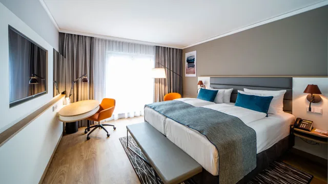 غرفة قياسية بسرير كينج، Holiday Inn Berlin Airport Conference Centre Formerly Holiday Inn Berlin International Airport 8/10