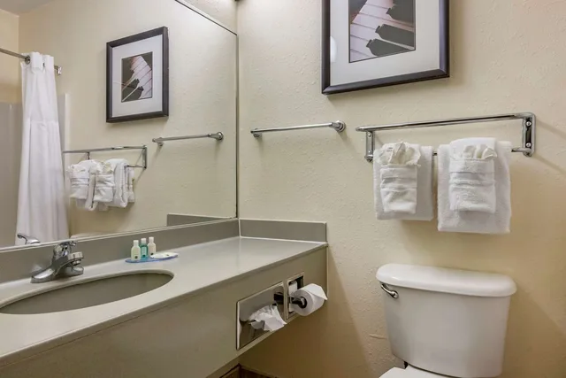 غرفة بسريرين مزدوجين، Quality Inn Zephyrhills-Dade City 2/2