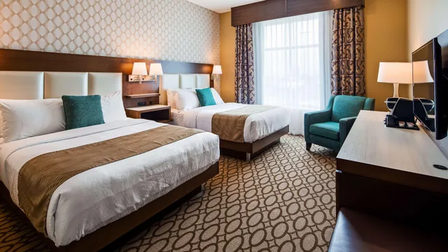 غرفة لذوي الإعاقة، Best Western Plus St. John s Airport Hotel and Suites 1/4