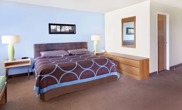 جناح بسرير كينج، Super 8 by Wyndham Newburgh/West Point Near Stewart Airport 2/3