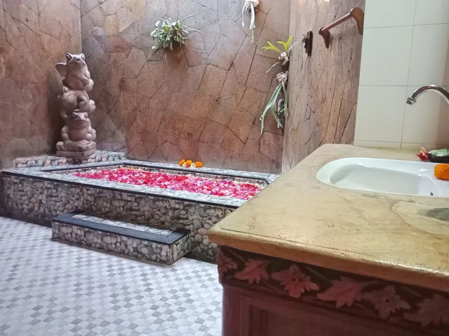 بنغل بسرير كينج بإطلالة على الحديقة، Geringsing Bungalows 6/7