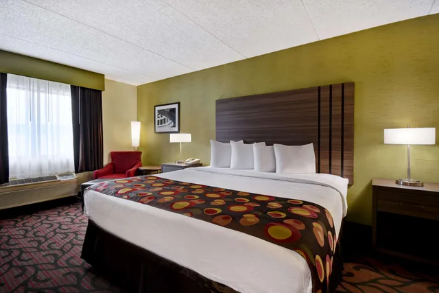 Room, Accessible, Best Western Rochester Marketplace Inn 2/7
