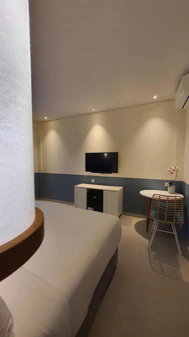 غرفة بريميير بسرير كوين بشرفة، The Beach House Resort 2/5