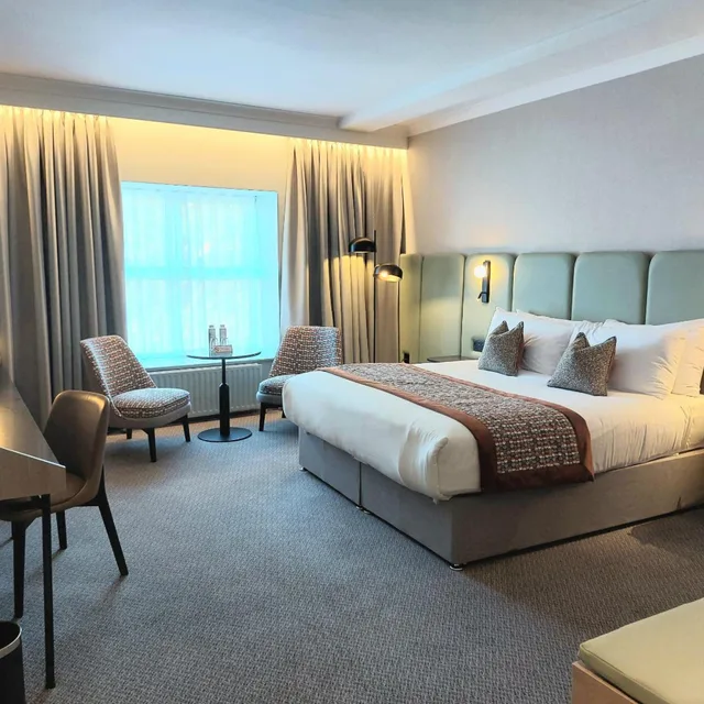 غرفة سوبيريور بسرير كينج، Menlo Park Hotel 1/2