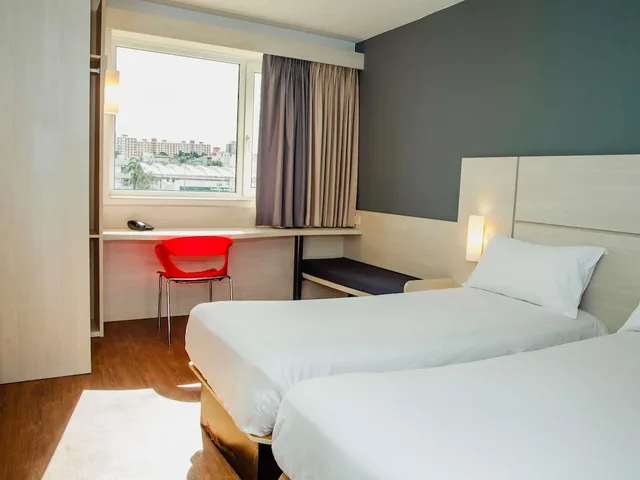 غرفة قياسية بسريرين منفصلين، Hotel Ibis Montevideo 4/10