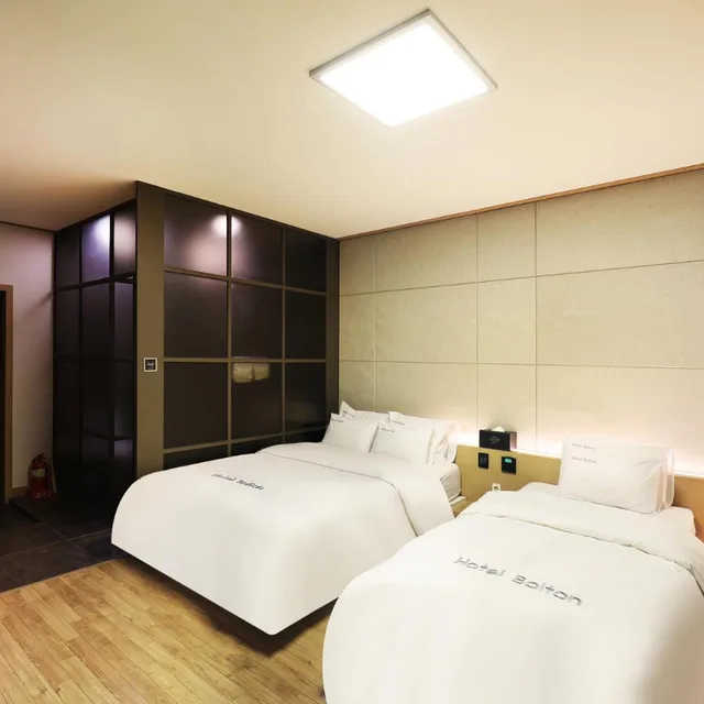 غرفة سوبيريور بسريرين منفصلين، Hotel Food & Tour 1/10