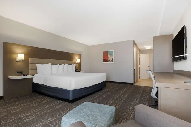 غرفة قياسية بسرير كينج، Best Western Plus Sparks-Reno Hotel 2/10