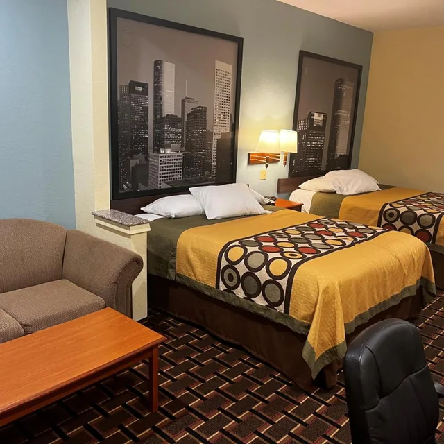 غرفة بسريرين كوين بحوض استحمام لذوي الإعاقة، Super 8 by Wyndham Stafford Sugarland Area 10/10