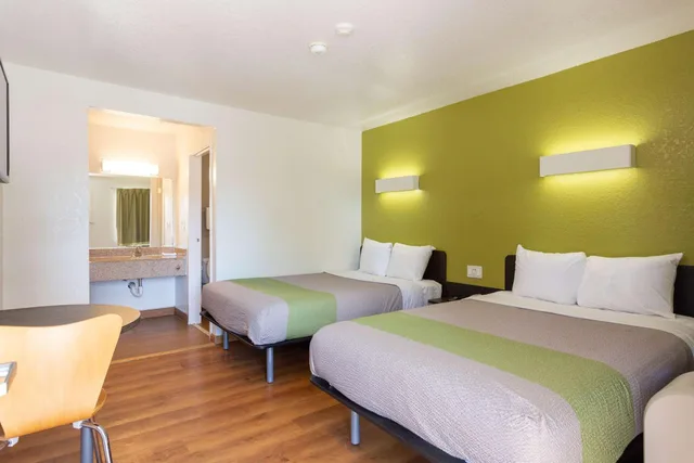 غرفة ديلوكس رباعية للمدخنين، Motel6 Camp Springs, DC - South Camp Springs 9/10