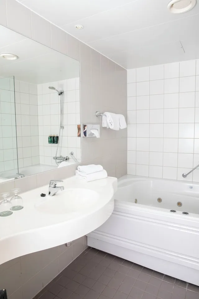 جناح بسرير مزدوج بشرفة مع أريكة، Home Hotel Bryggeparken 4/5