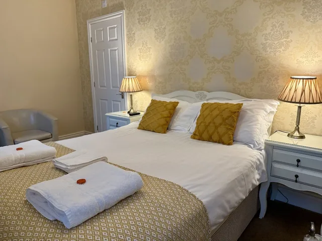 غرفة بسرير كينج في الطابق الأرضي، The Crescent Guest House 3/10