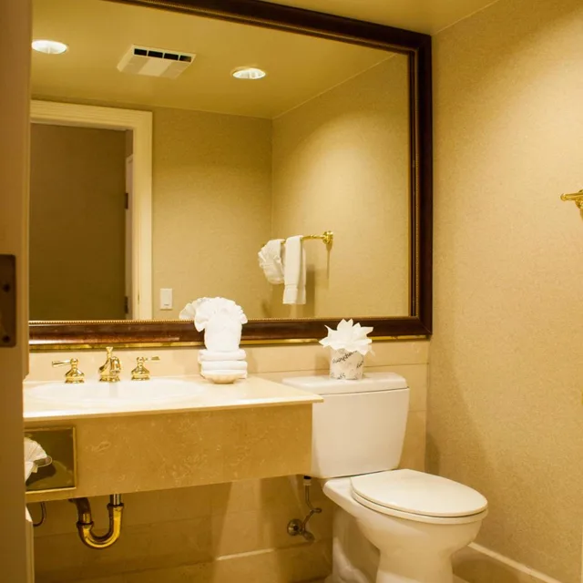 غرفة بسرير مزدوج بإطلالة على المدينة، Indian Wells Resort Hotel 5/8