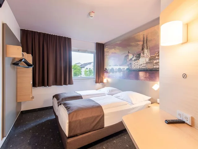 غرفة ثلاثية بثلاثة أسرّة، B&B Hotel Regensburg 1/7