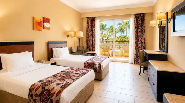 Garden, Classic, Twin Beds، Regency Plaza Aqua Park Spa Resort 2/10