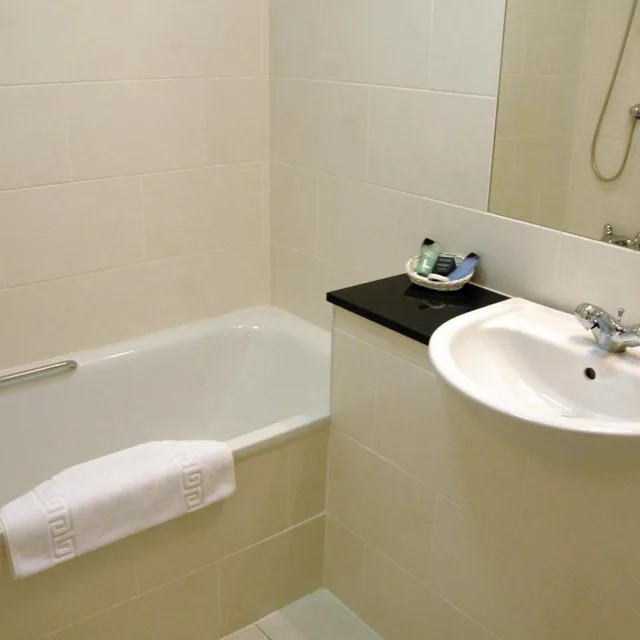 Suite, Shetland Hotel 3/3