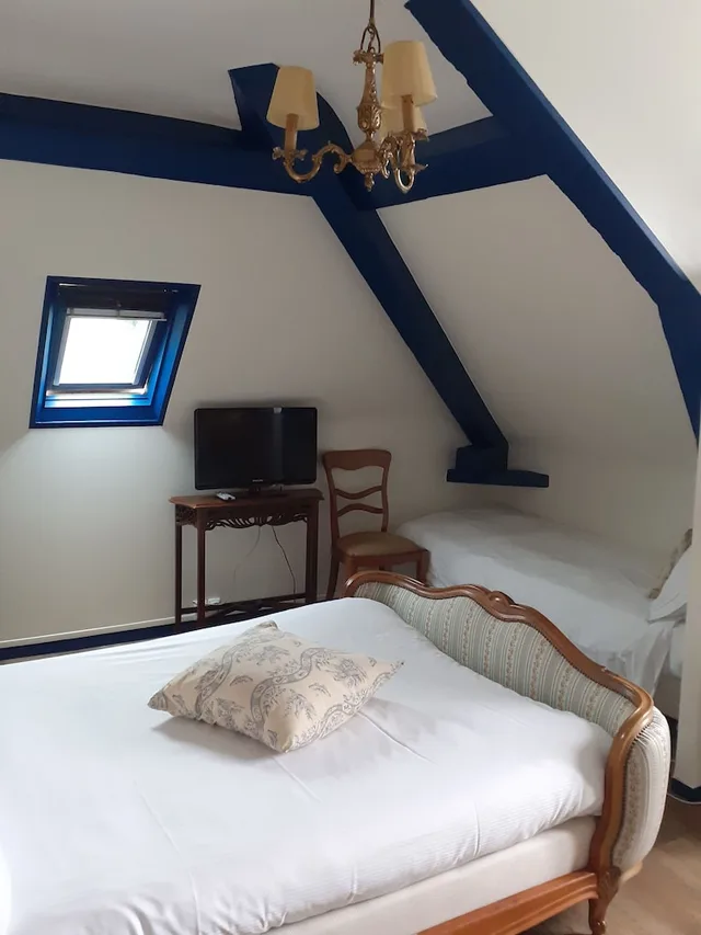 غرفة رومانسية بسريرين منفصلين، Hotel de Charme La Bonne Adresse 2/10