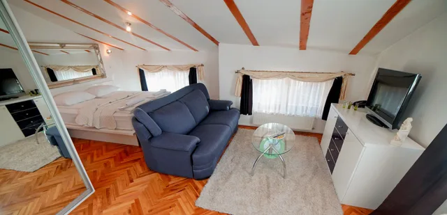 جناح استوديو فاخر بسرير كينج مع أريكة، Hotel Herc 6/10
