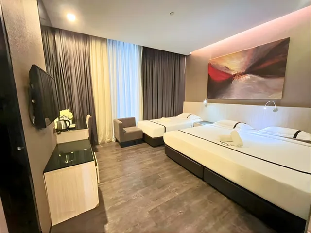 Family 6، Kingston Hotel 26 at One City Subang, Selangor 1/3