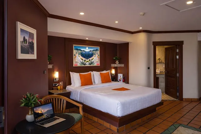 غرفة ديلوكس بسرير كوين وسرير فردي، Pacific Club Resort 8/10