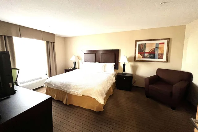 جناح بسرير كينج بغرفة نوم واحدة، Ramada by Wyndham Prince Albert 2/5