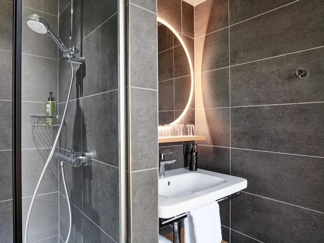 Room, Quadruple, H2 Hotel Saarbrucken 10/10