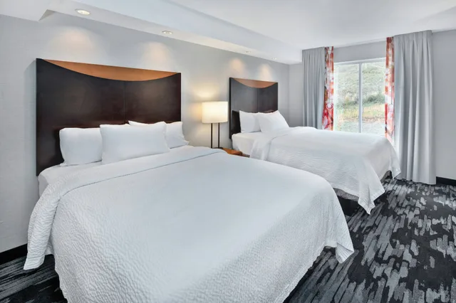 غرفة، Fairfield Inn & Suites Marietta 1/3