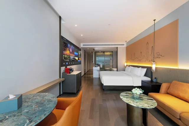 Honeymoon, Single, Queen Bed, UrCove By Hyatt Shenzhen Luohu 3/6