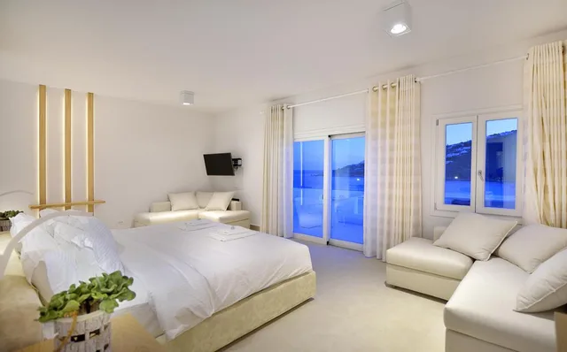 Vip, Suite, Nissaki Boutique 2/3