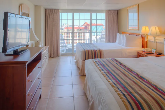 غرفة قياسية بسريرين كوين بإطلالة على المدينة، Paradise Plaza Inn 3/6