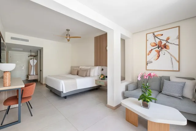 Preferred Club, Junior Suite, Family, 1 King and 2 Double Beds, Pool Terrace، Dreams Royal Beach (former Now Larimar) 3/4