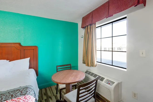 Room, 2 Double Beds, Hotel O Columbia Downtown near I-65 4/5