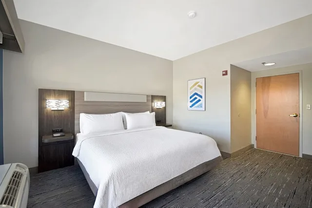 1 Bedroom, Holiday Inn Express Boone 5/10
