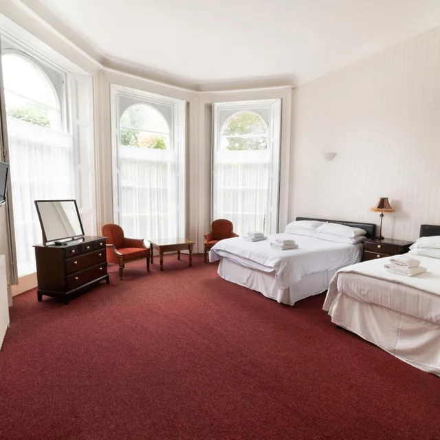 غرفة سوبيريور ثلاثية، Devonshire Hotel 3/6