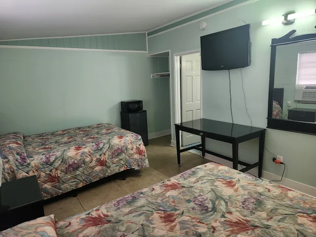 2 Full Beds Non-Smoking، Bama Motel Mobile I-65 & US-90 9/10