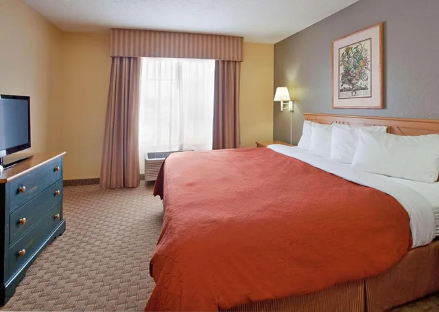 Suite, King Bed, Sofa, Country Inn & Suites by Radisson, Bloomington-Normal West, IL 4/6