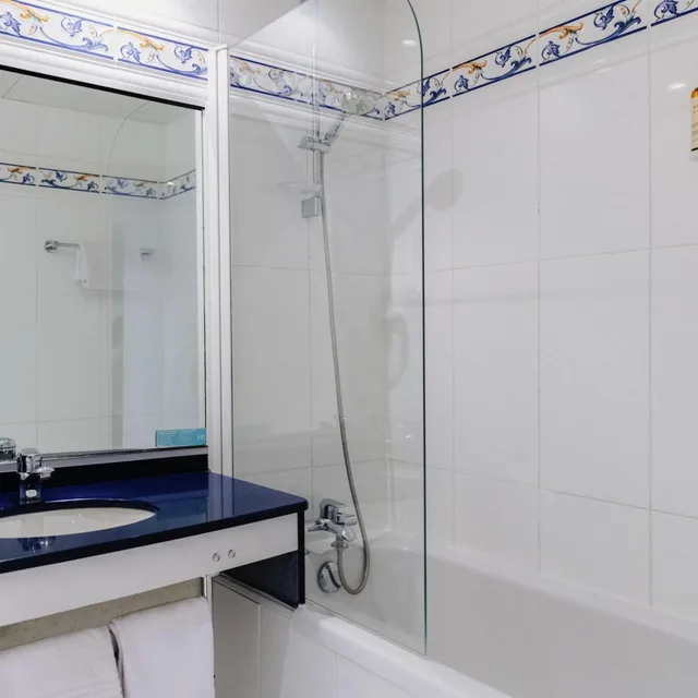 غرفة قياسية بسرير مزدوج بإطلالة على النهر، Mercure Nevers Pont De Loire 8/8