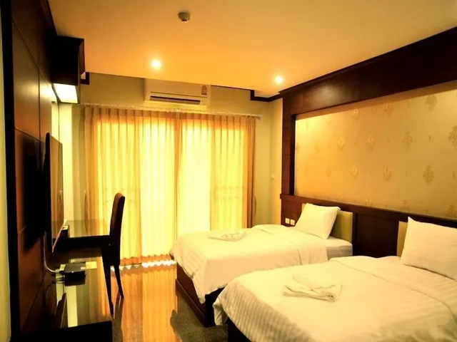 غرفة قياسية بسريرين منفصلين بإطلالة على المدينة، Green Hill Hotel Phayao 1/2