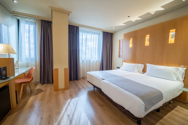 غرفة قياسية بسرير مزدوج أو سريرين منفصلين، Abba Madrid Hotel 1/3