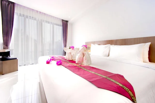 غرفة ديلوكس بشرفة، PHOENIX HOTEL KARON BEACH 2/2