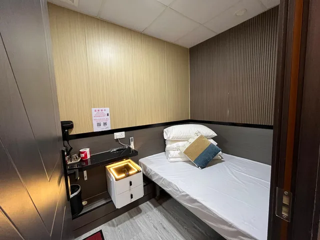 غرفة بسرير مزدوج، Jordan Comfort Inn 2/2