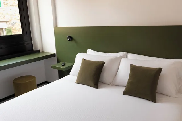 غرفة بسرير كوين، City Hotel Ancona 3/6