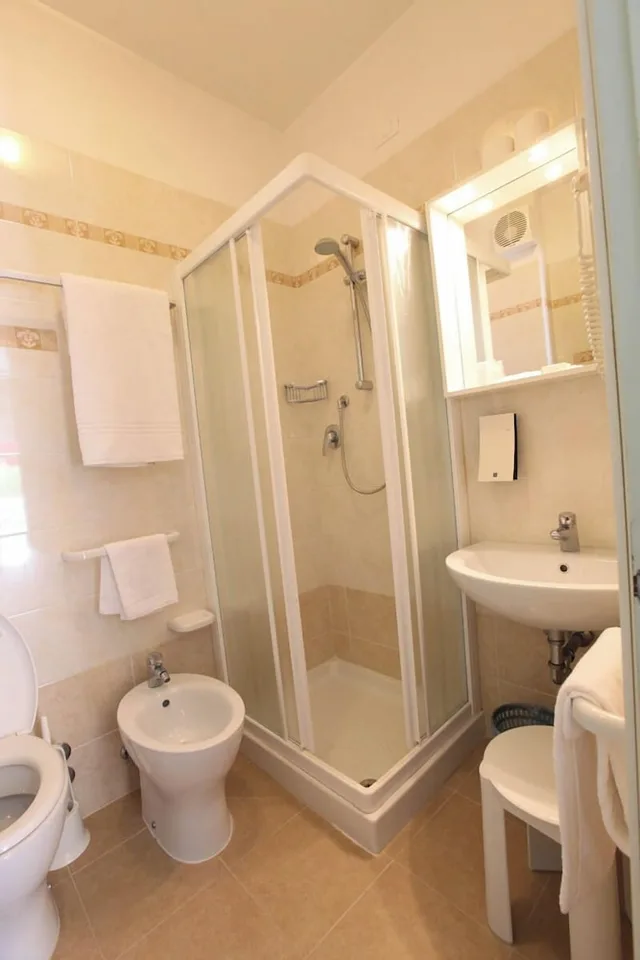 Standard, Double and Bunk Bed, Partial Sea View, Hotel Derby 6/6