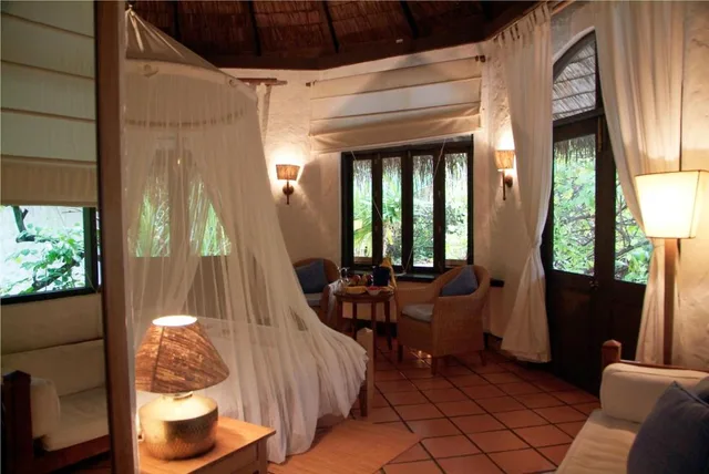 Beach Villa, Coco Palm Dhuni Kolhu 1/2
