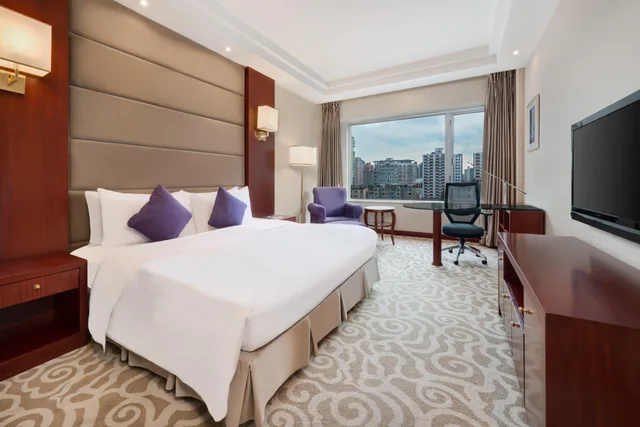Life, Standard, King Bed، Crowne Plaza Shanghai 2/6