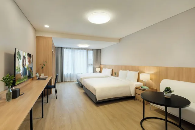 Deluxe, 2 Queen Beds, Somerset Palace Seoul 2/6