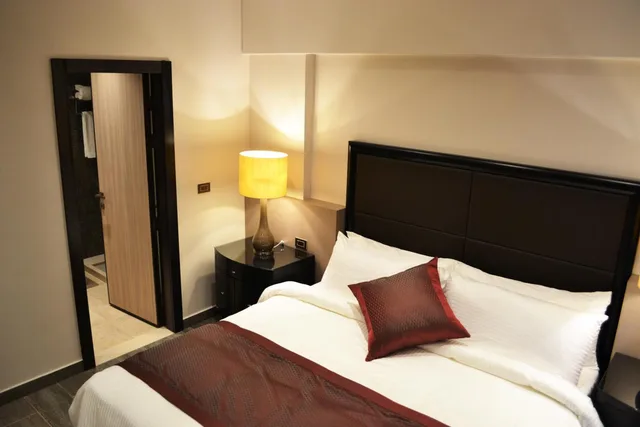 جناح، Ambassador Hotel 1/10