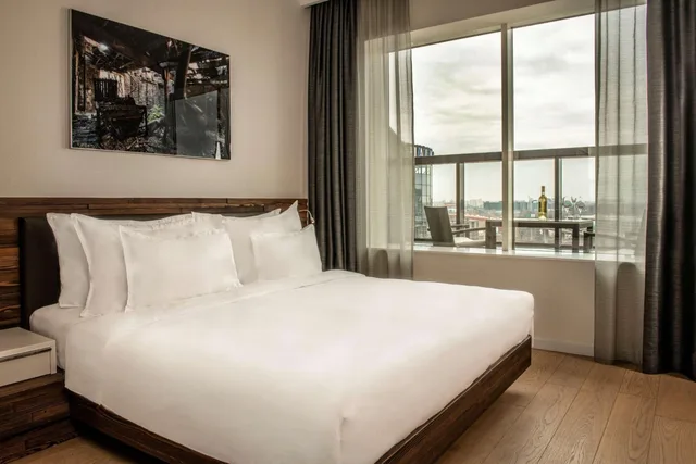 جناح بشرفة، Radisson Collection Hotel Old Mill Belgrade 2/8