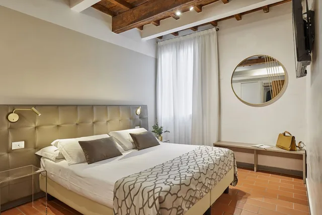 Deluxe, Queen Bed, SETTE ANGELI ROOMS 9/10