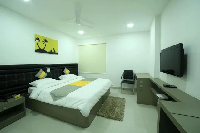 Family, 2 Double Beds, Falcons Nest La Riviera 3/3